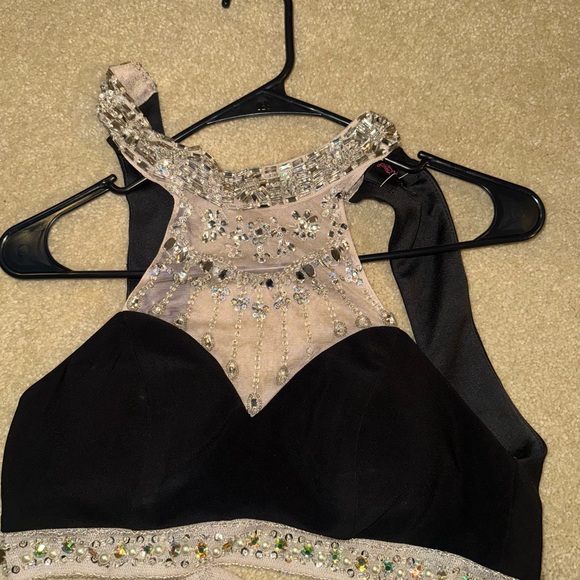 Black and beige 2 piece dress set - Picture 8 of 8